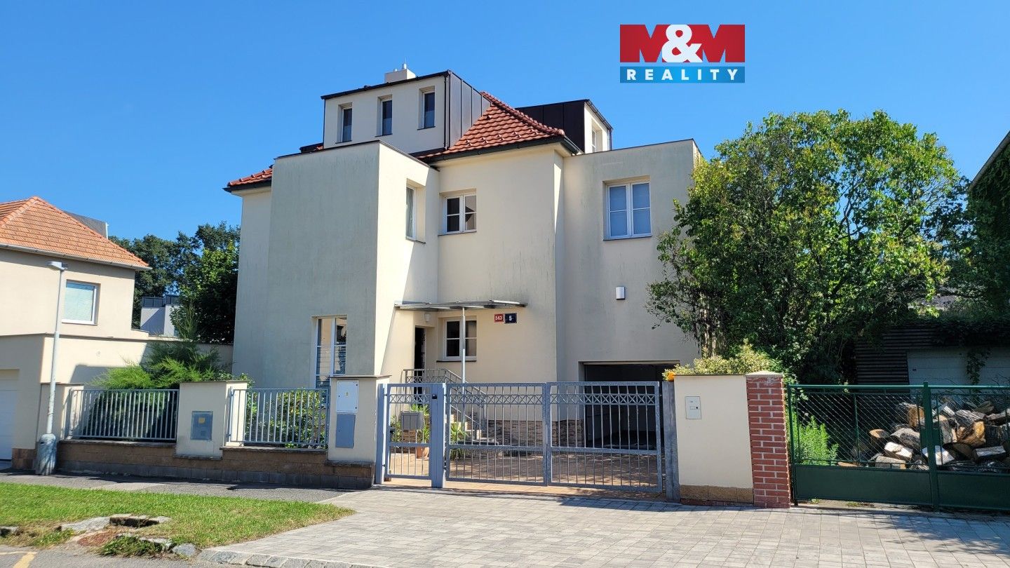 Ostatní, K Horoměřicům, Praha, 30 m²