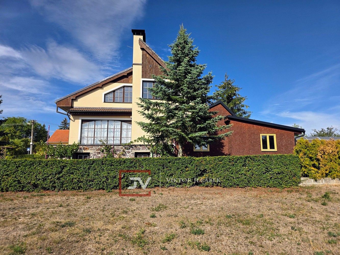 Rodinné domy, Slatina, okres Znojmo, 270 m² - 1