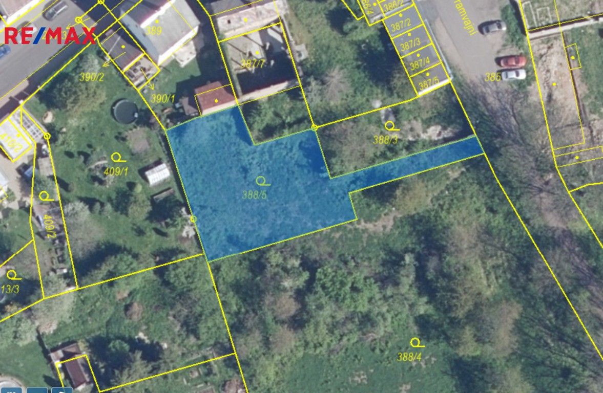 Zahrady, Dubí, 700 m²