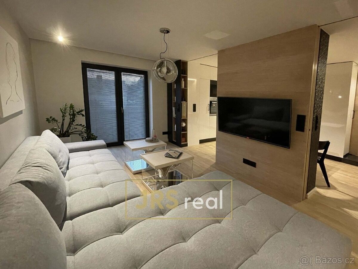 Pronájem byt - Hustopeče u Brna, 693 01