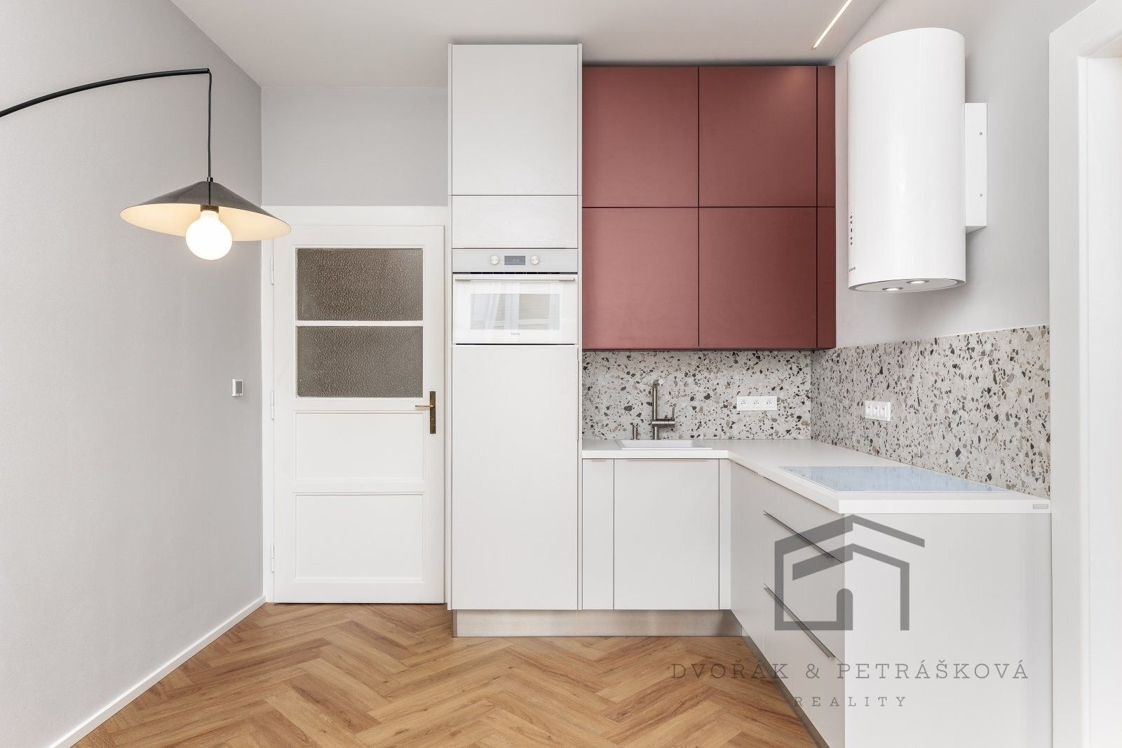 2+kk, Černokostelecká 1151, Praha, 52 m²