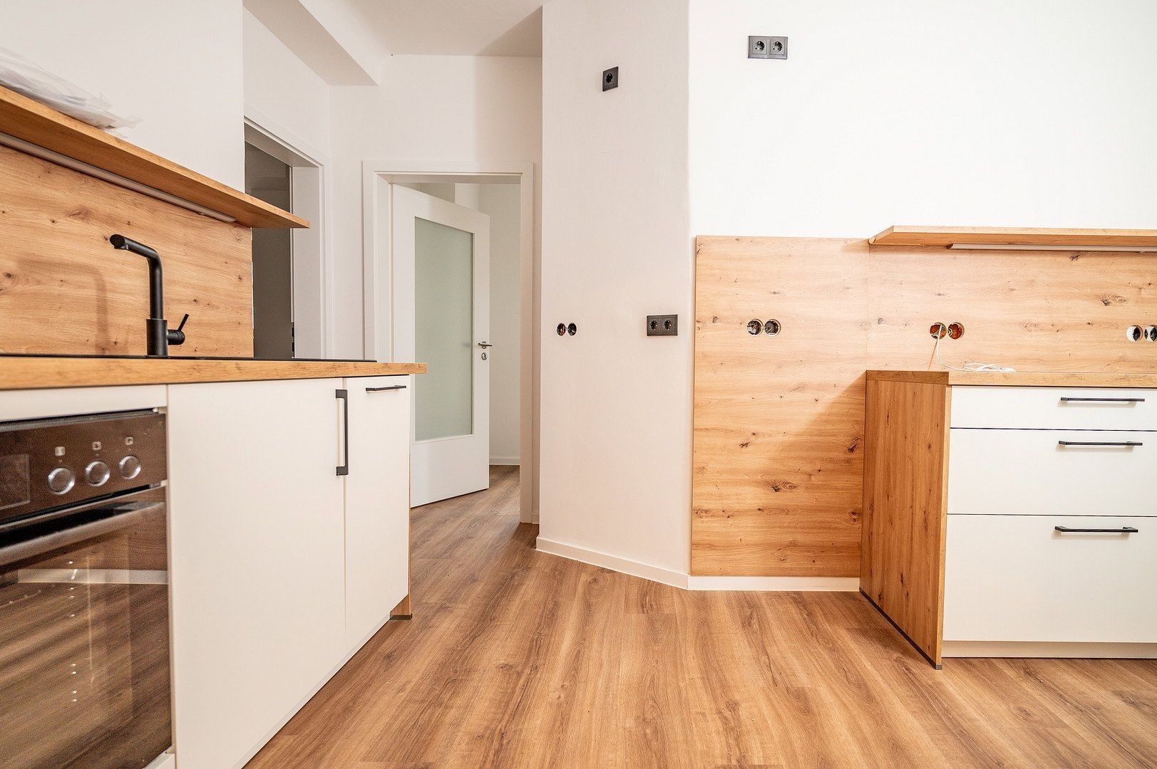 3+1, Roeseplatz 1, , Durynsko, 80 m² - 1