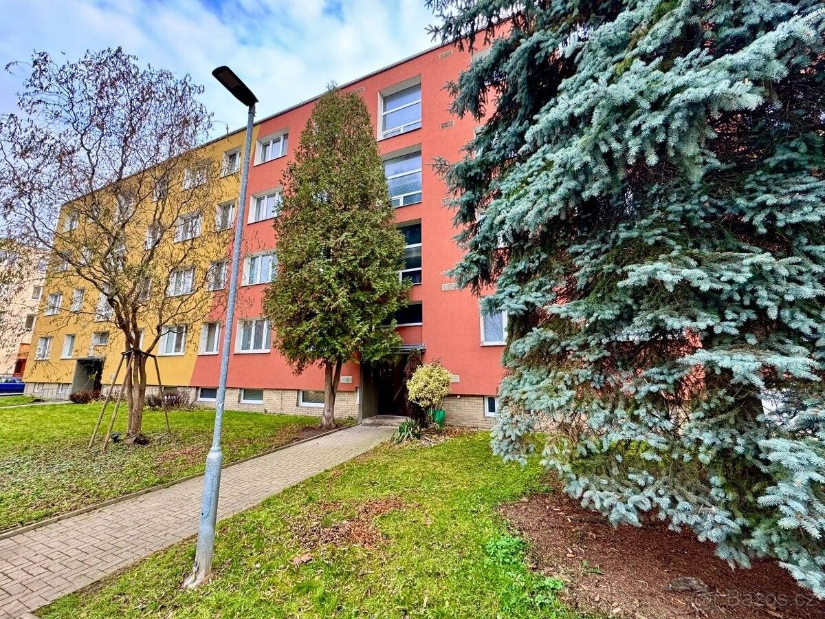 Byty, Lovosice, 410 02