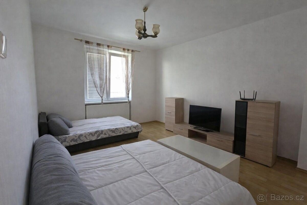 Pronájem byt - Chomutov, 430 01