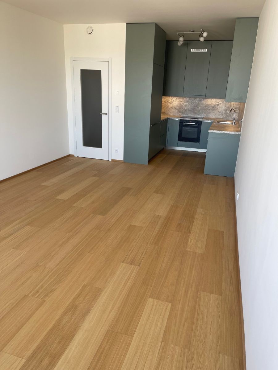 Byt 3+kk · 80 m² · V Třešňovce, Praha - Hrdlořezy - 3
