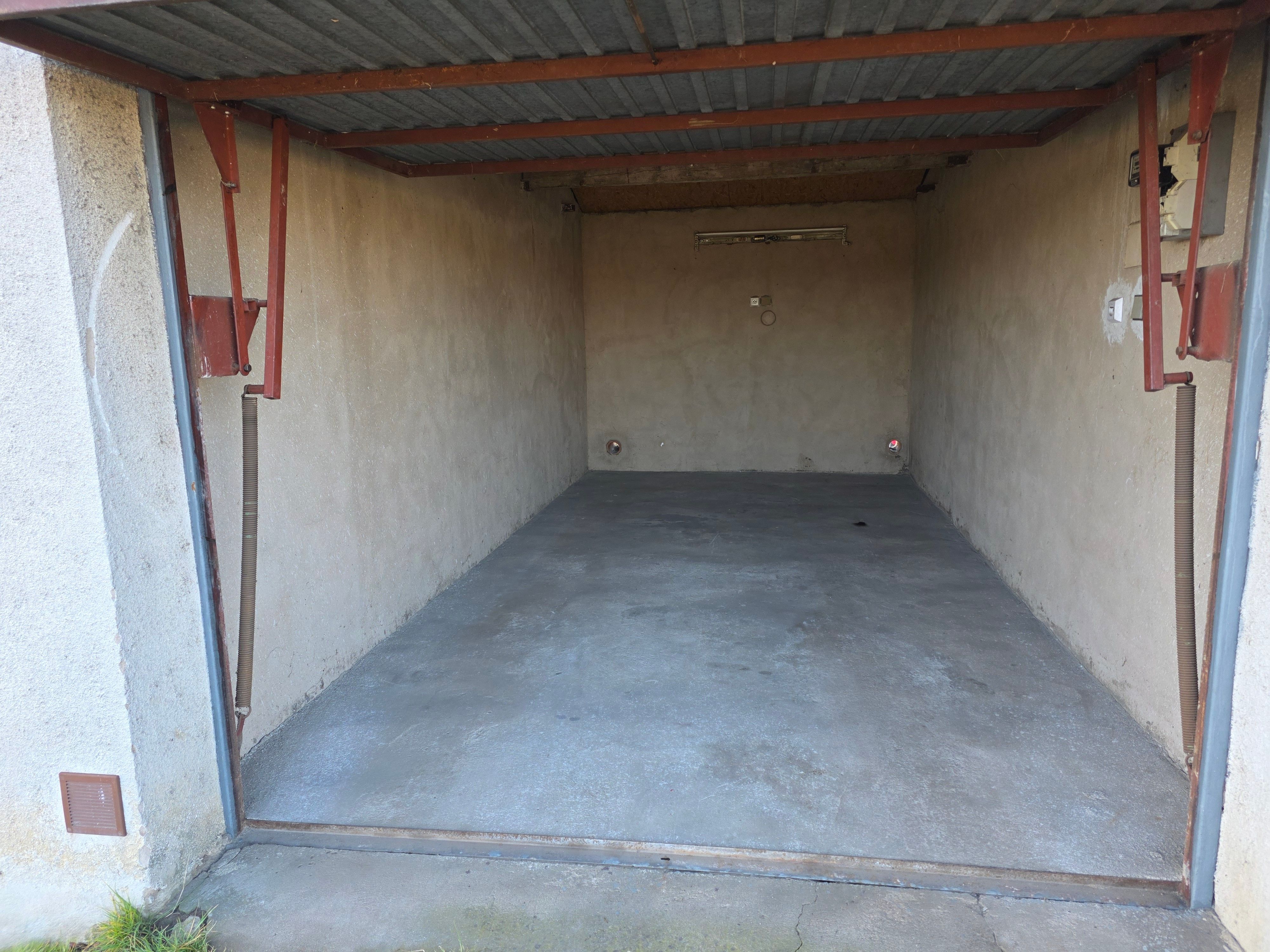 Pronájem garáž - Tábor, 21 m²