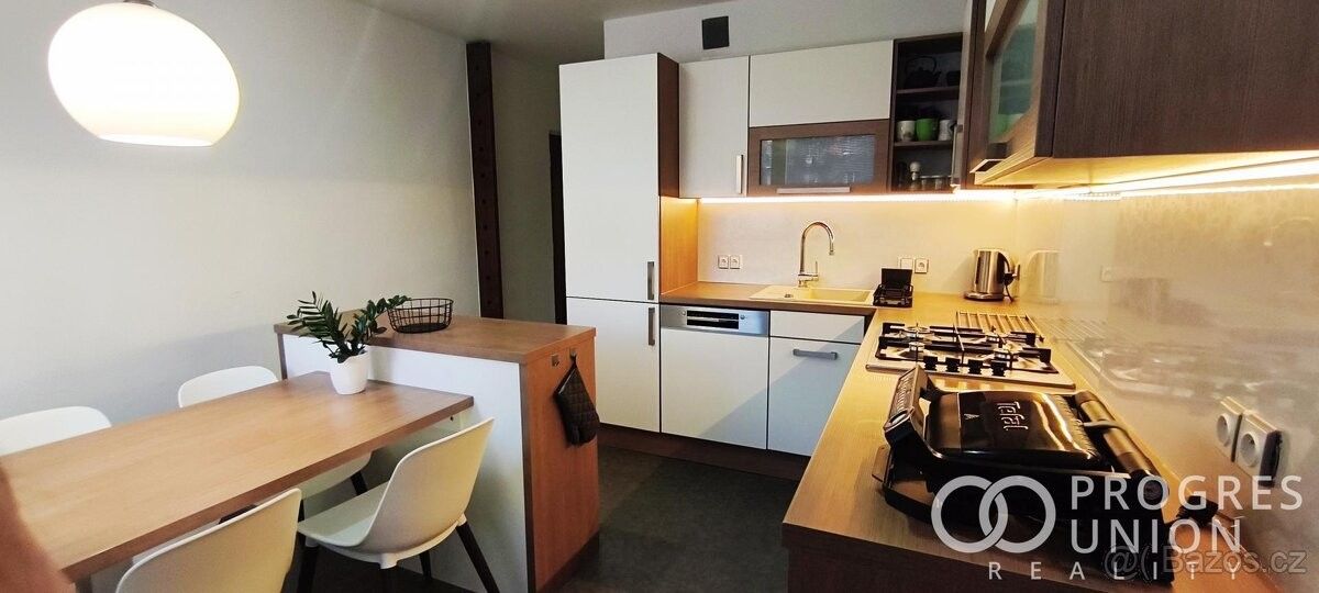 Prodej byt - Jarcová, 757 01