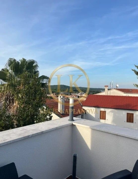 Prodej rodinný dům - 987 66, Zahraničí - 5