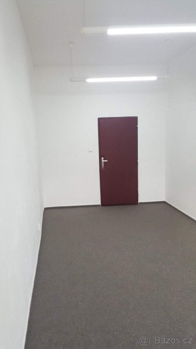 Kanceláře, Benešov u Prahy, 256 01, 18 m²