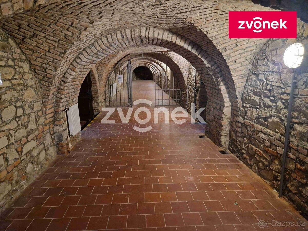 Obchodní prostory, Uherské Hradiště, 686 01