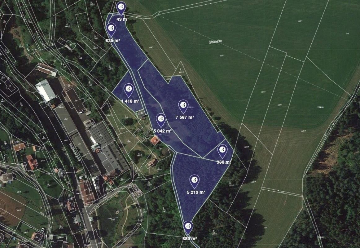 Les, 21 530 m²
