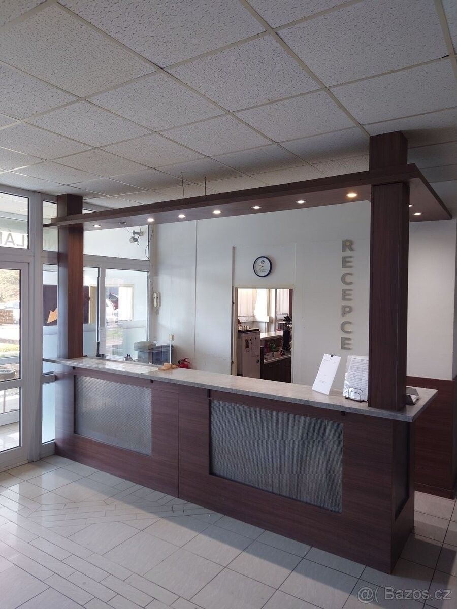 Restaurace, Praha, 156 00