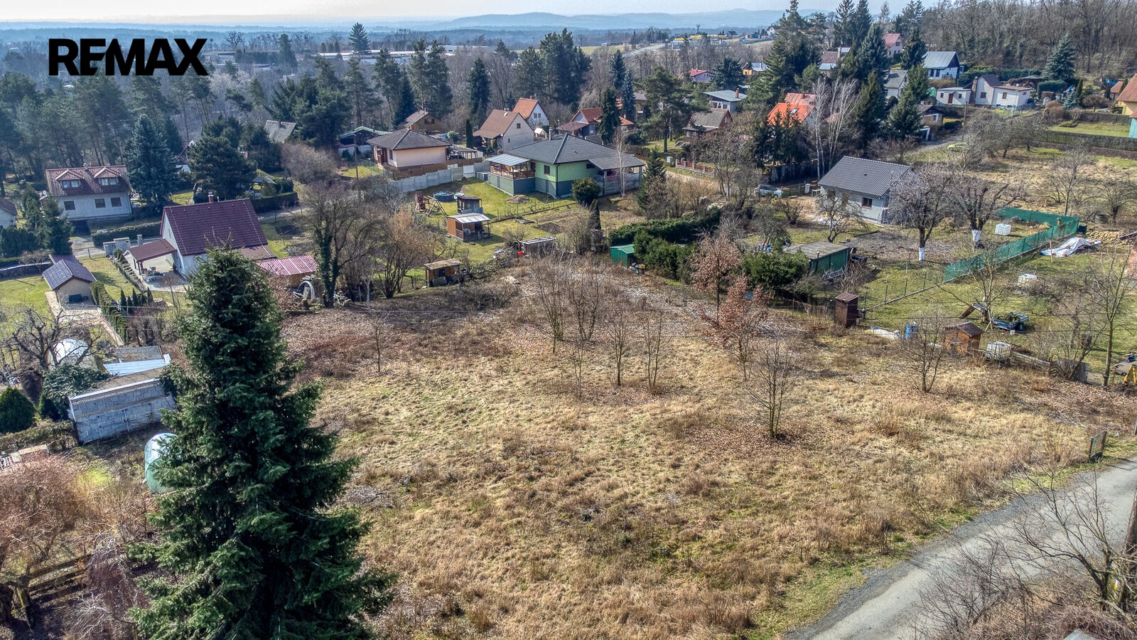 Prodej pozemek pro bydlení - Týnec nad Labem, 2 747 m² - 5