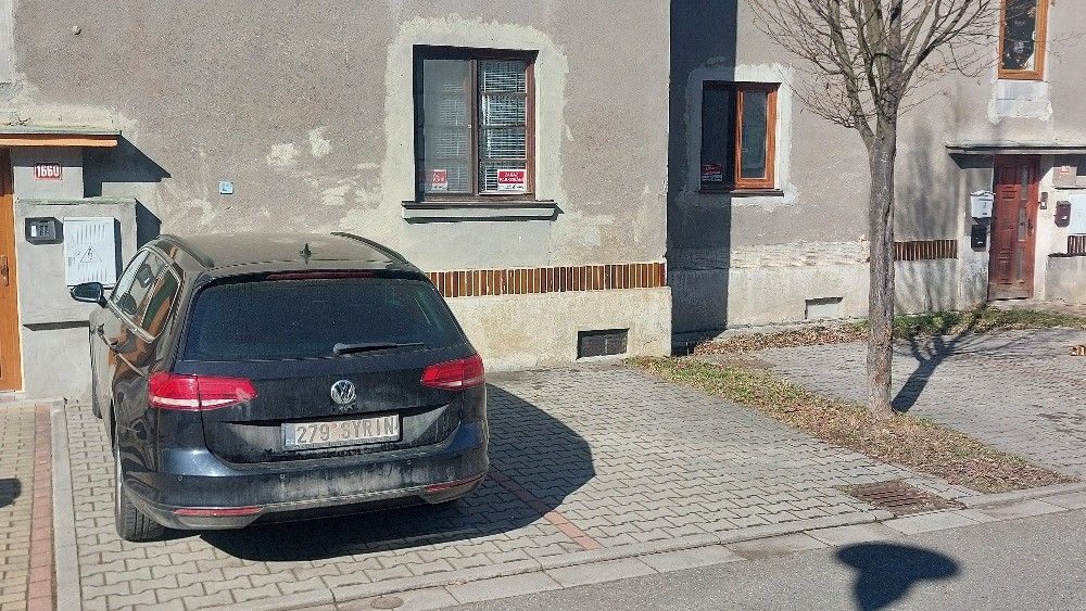 Garáže, Frýdek-Místek, 738 01 - 1