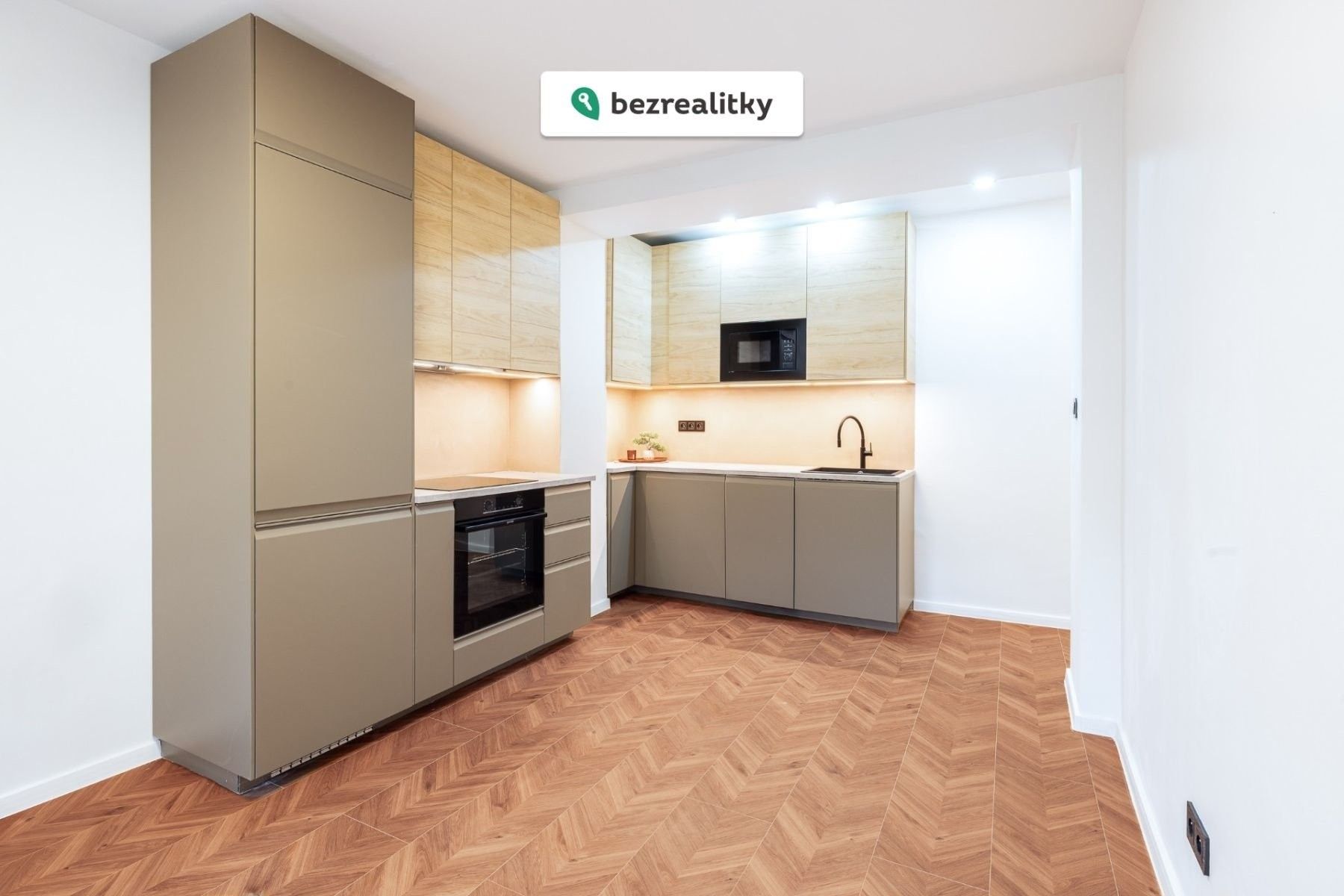 3+kk, Vítkovická, Praha, 55 m²