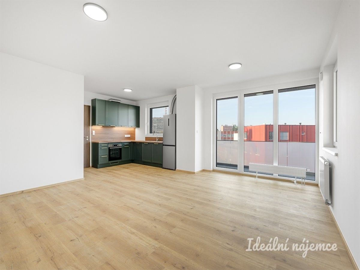 3+kk, Čakovická, Praha, 83 m²