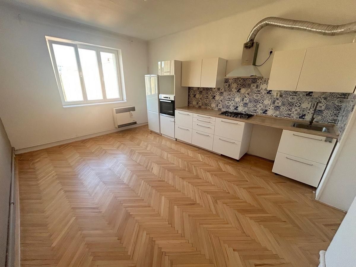 3+kk, Věšínova, Praha, 75 m²