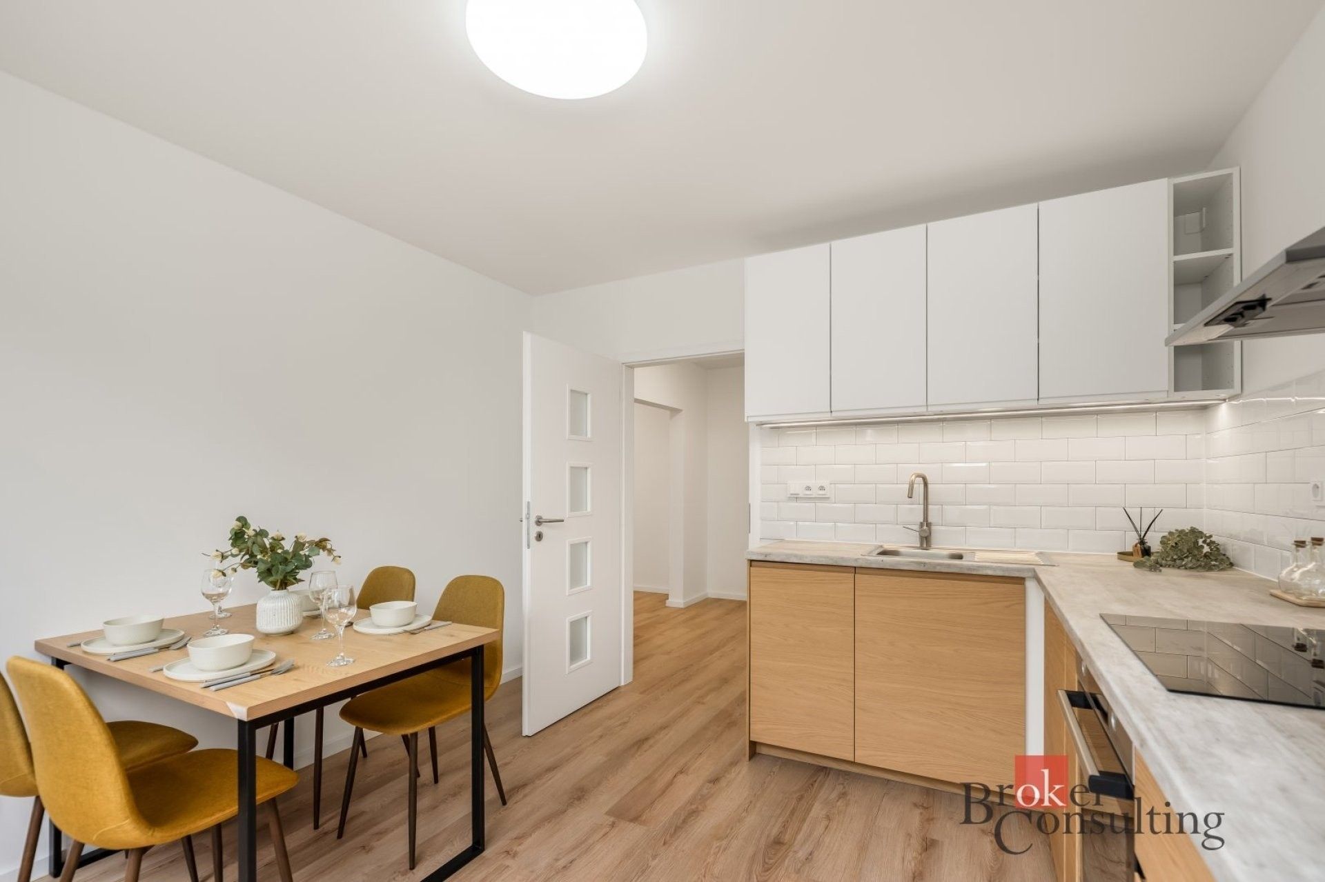 Byt 3+1 · 79 m² · Urbánkova, Praha - 3