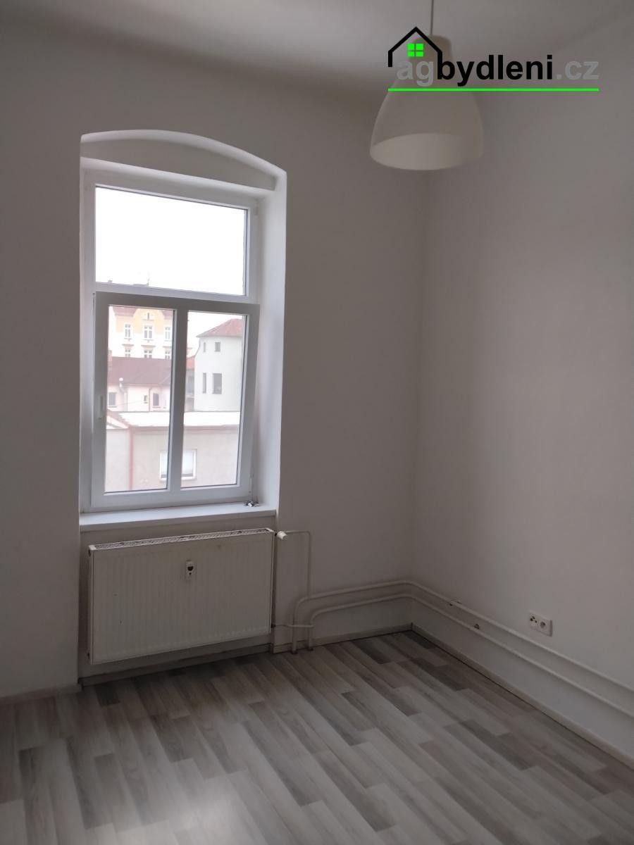Pronájem byt 1+kk - Antonína Uxy, Plzeň, 20 m²
