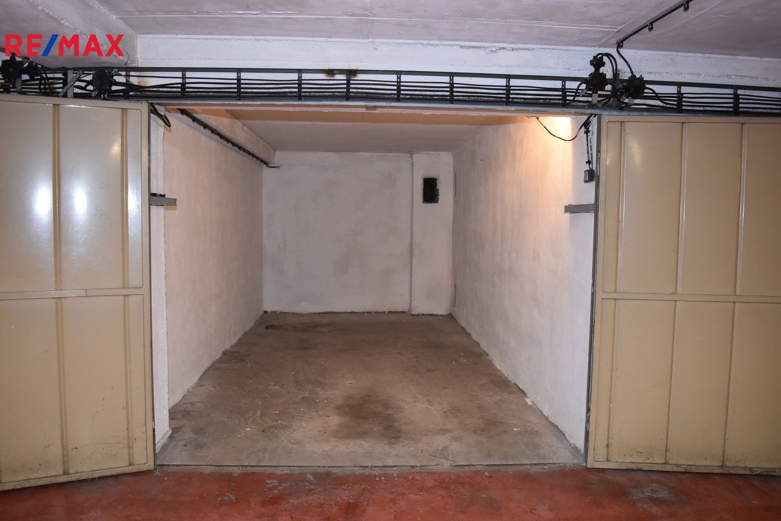 Pronájem garáž - Heyrovského, Olomouc, 15 m²