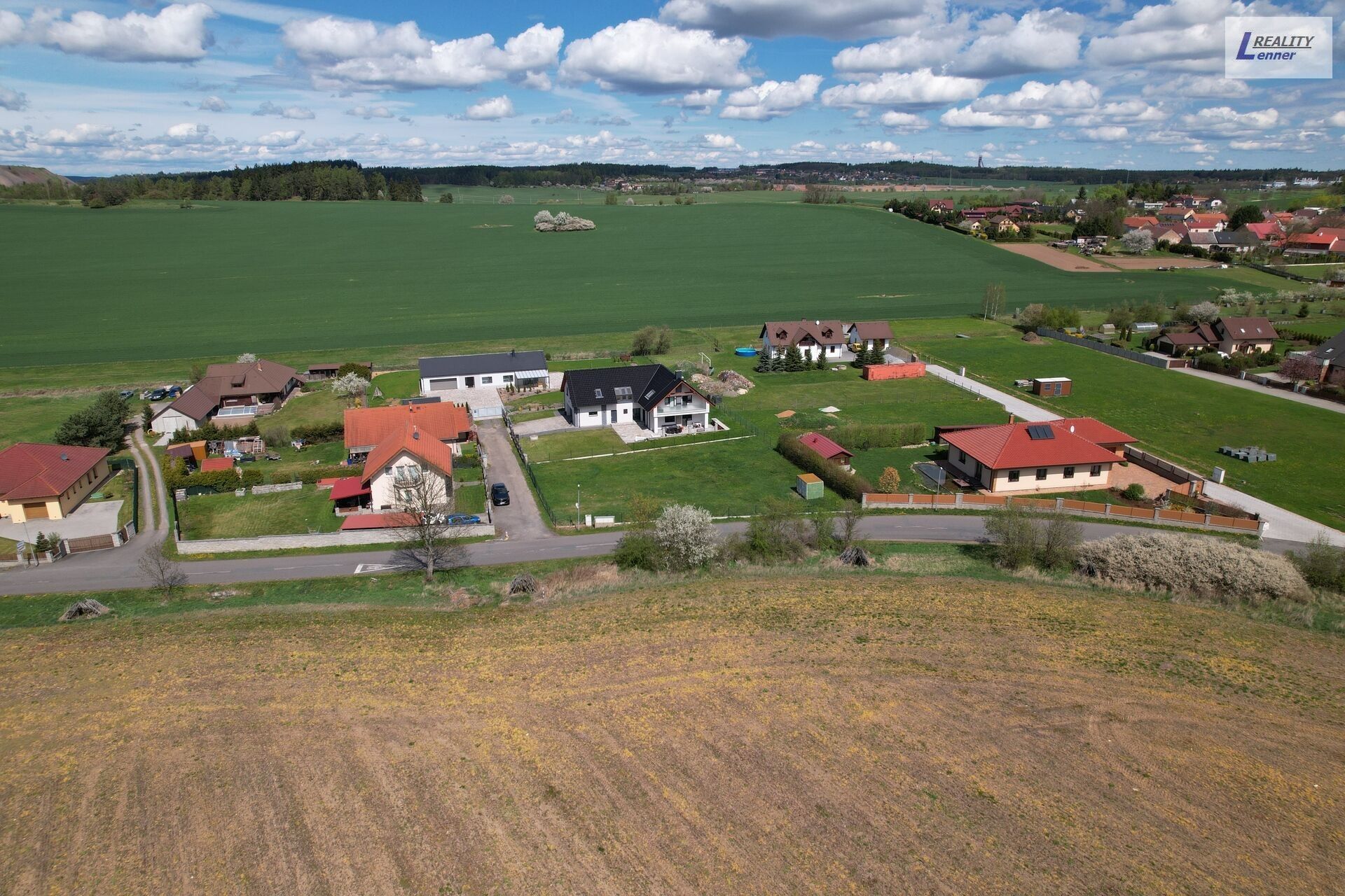 Pozemky pro bydlení, Milín Konětopy, 1 009 m² - 2