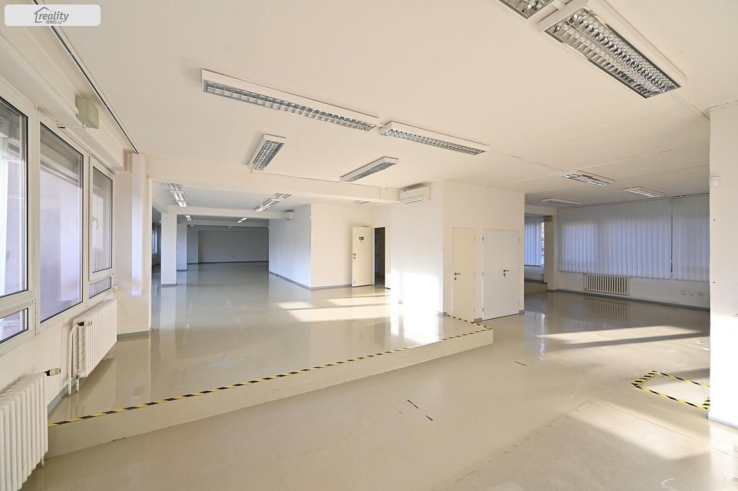 Sklad · 287 m² · Praha - Prosek, okres Praha 9, Hlavní město Praha - 4
