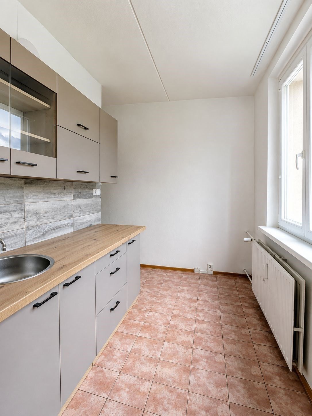 2+1, Zahradní 5171, Chomutov, 51 m² - 2