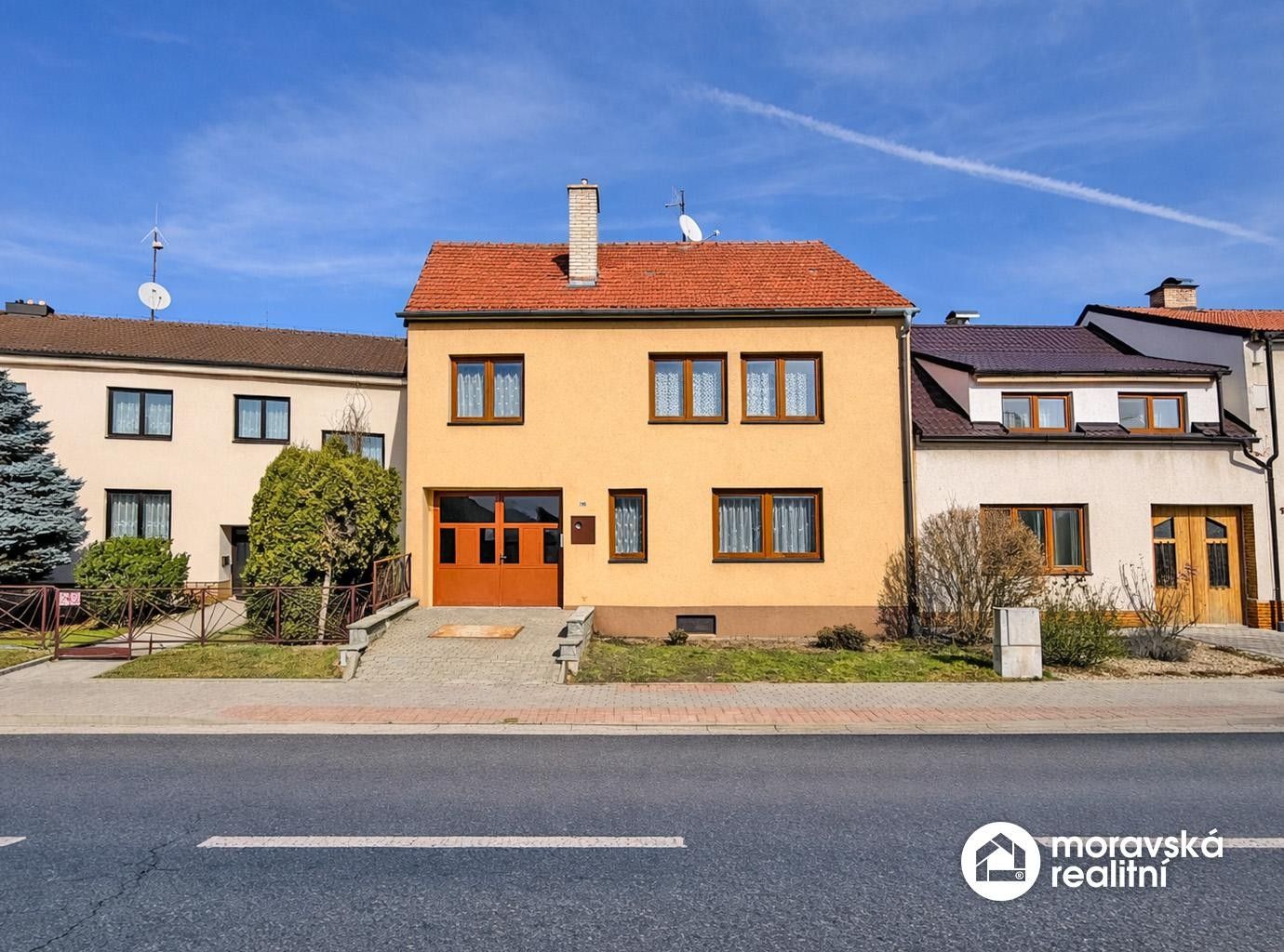 Rodinné domy, Zahrádky, Neslovice, 243 m²