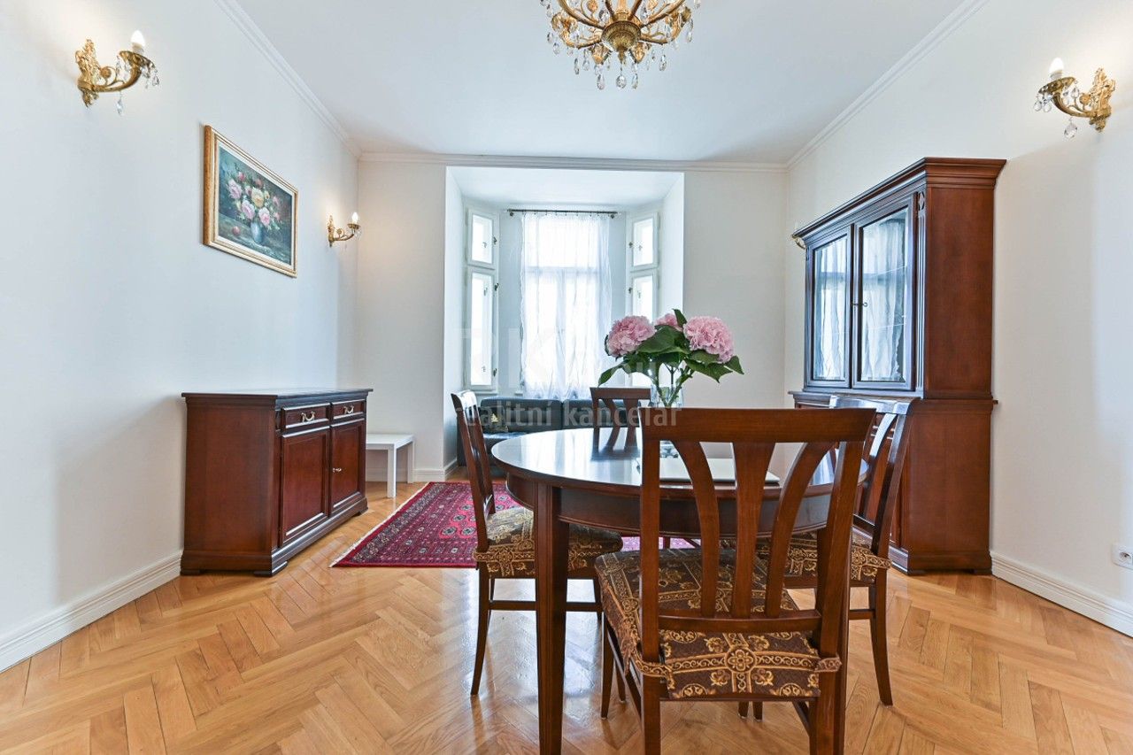 3+kk, Vozová, Praha, 88 m²