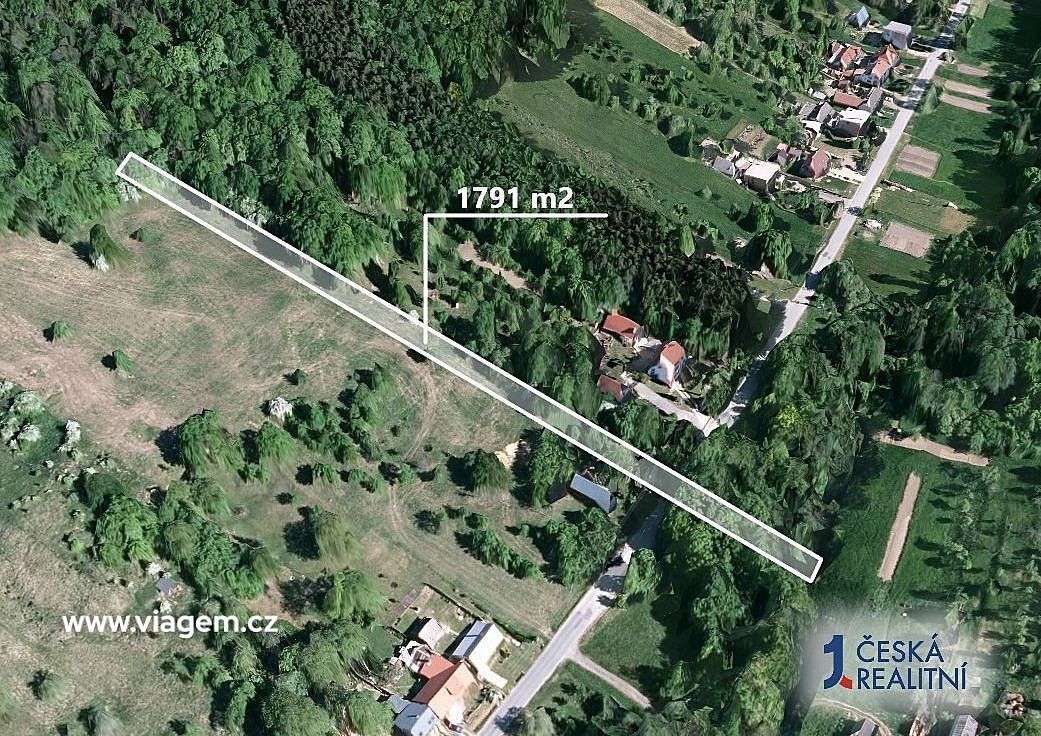 Prodej pozemek pro bydlení - Lopeník, okres Uherské Hradiště - 2
