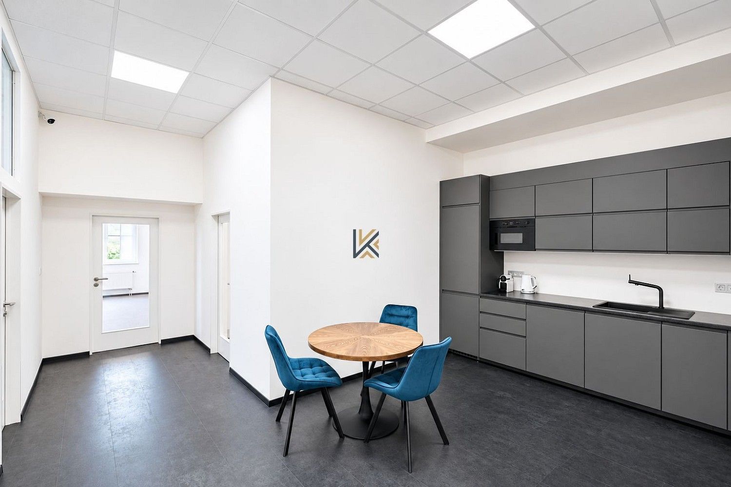 Pronájem kancelář - Nádražní, Praha 5 - Smíchov, 12 m² - 2