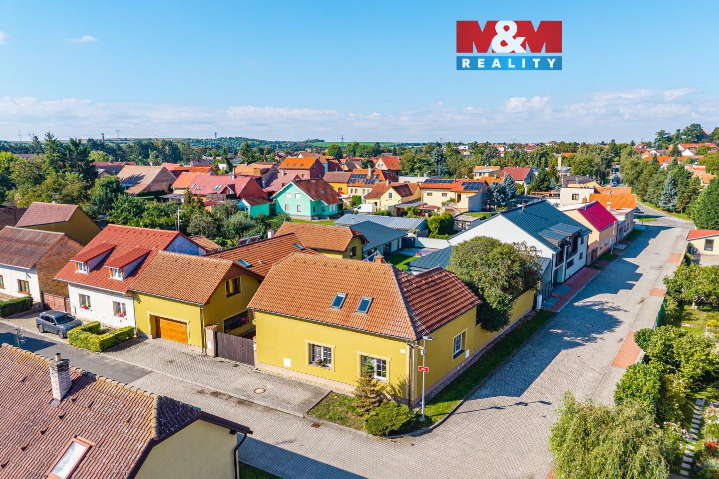 Rodinné domy, Ruská, Mochov, 370 m²