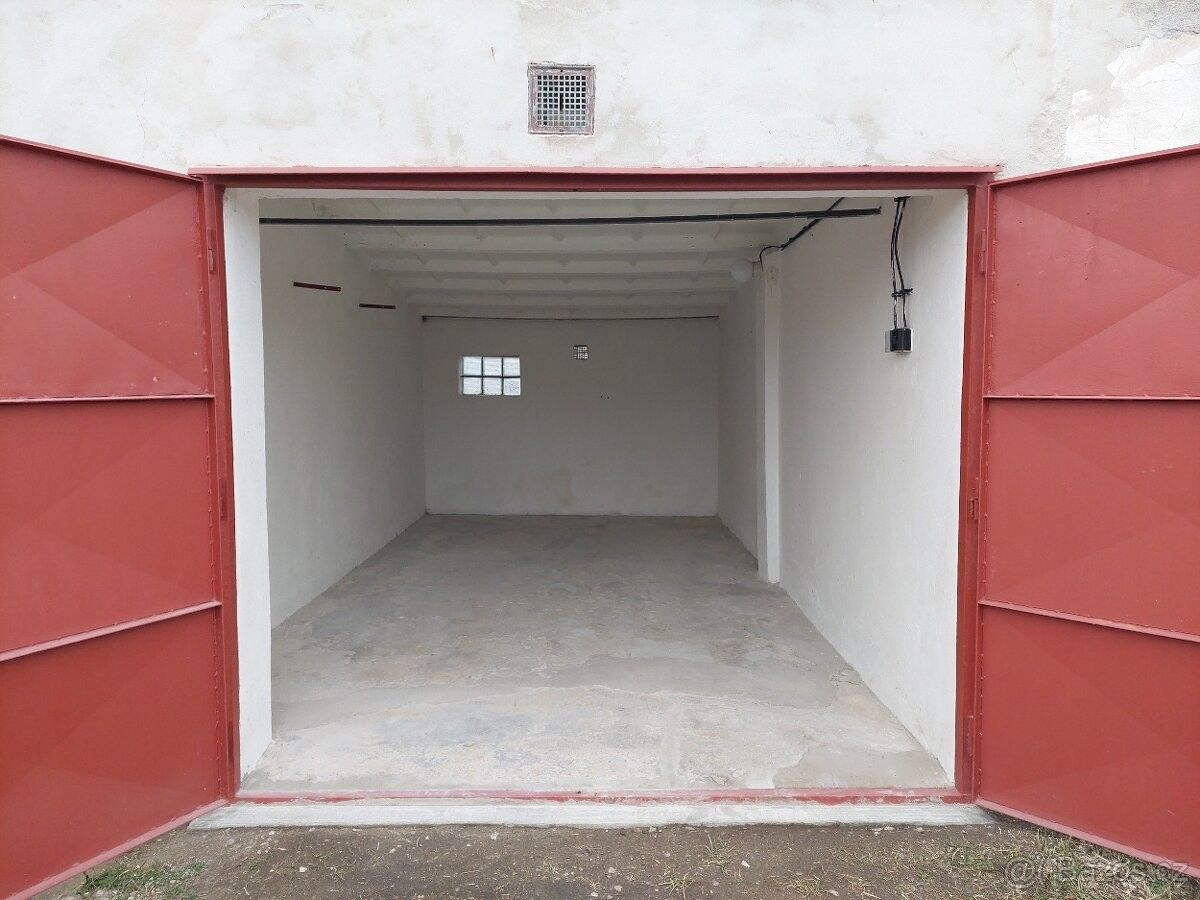 Garáže, Tábor, 390 03 - 1