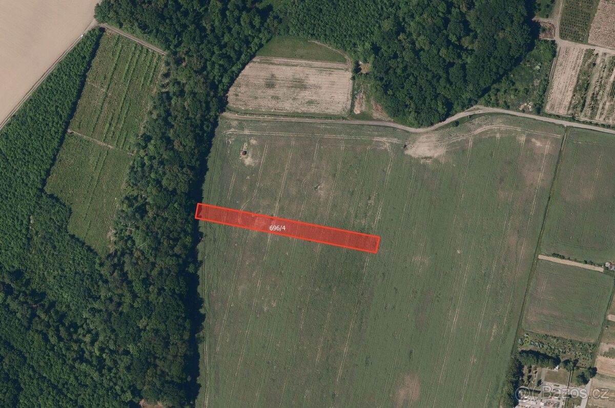 Pozemky pro bydlení, Chropyně, 768 11