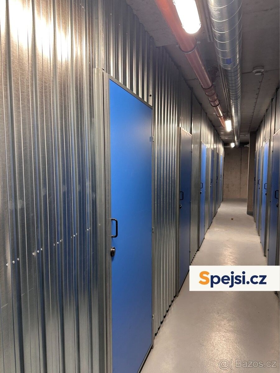 Sklady, Praha, 186 00