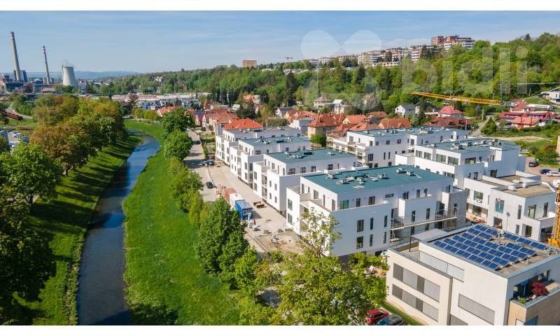 Pronájem byt 2+kk - Tyršovo nábřeží, Zlín, 50 m²