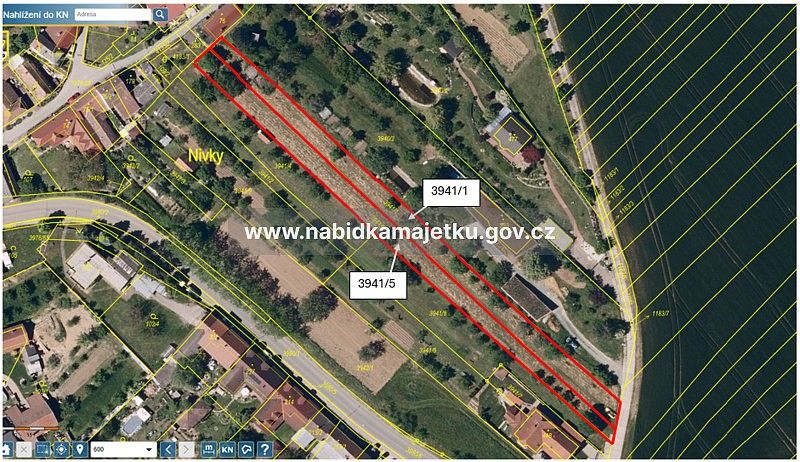 Zahrada, 2 413 m²