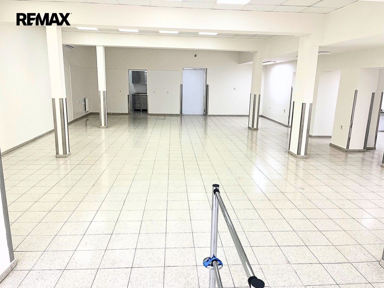 Obchodní prostory, Dolní náměstí 346, Vsetín, 224 m² - 2