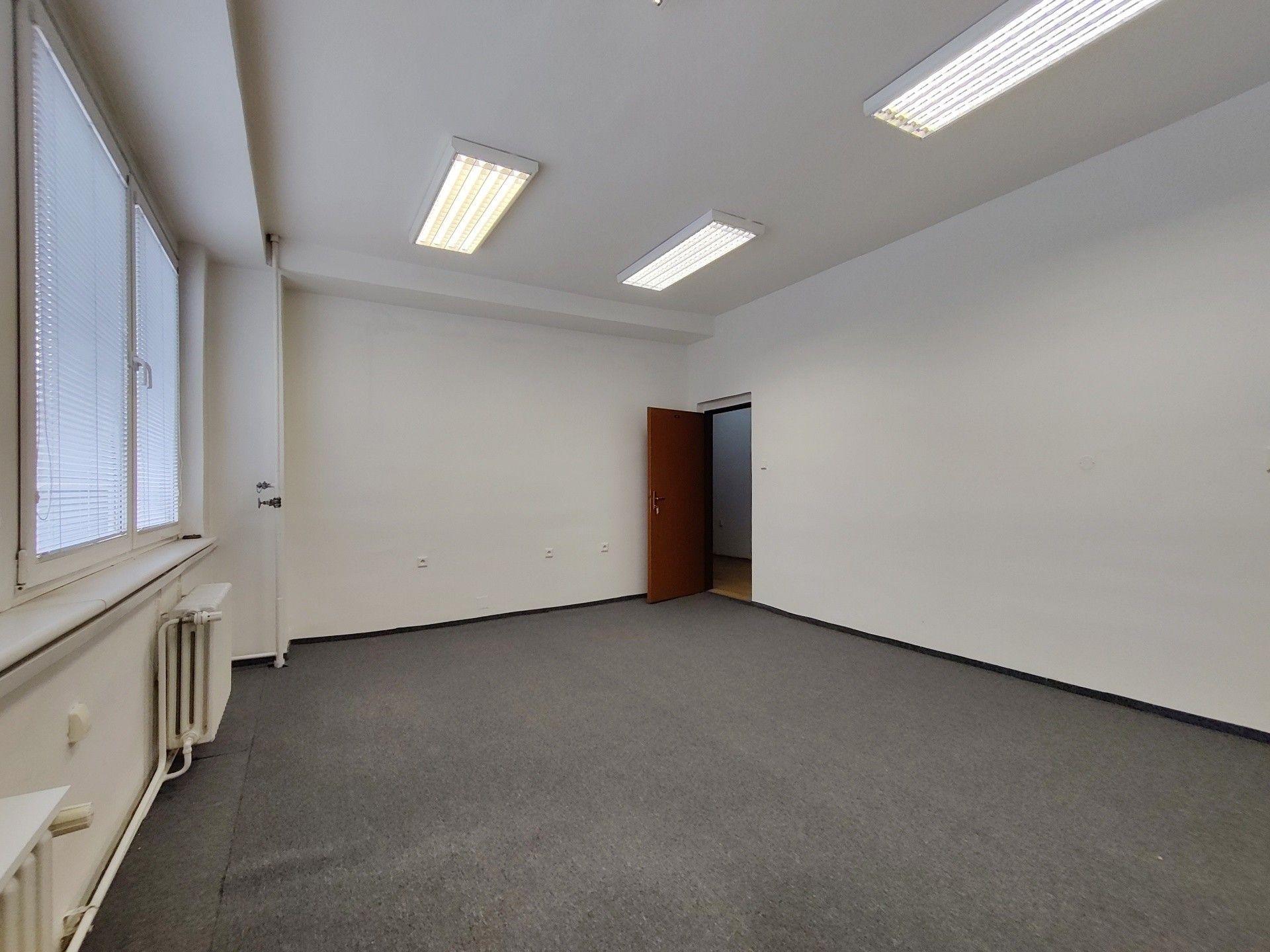 Kancelář · 25 m² · Na Jarově, Praha - 3