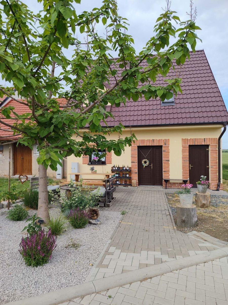 Chaty, Hrušky, Jihomoravský kraj