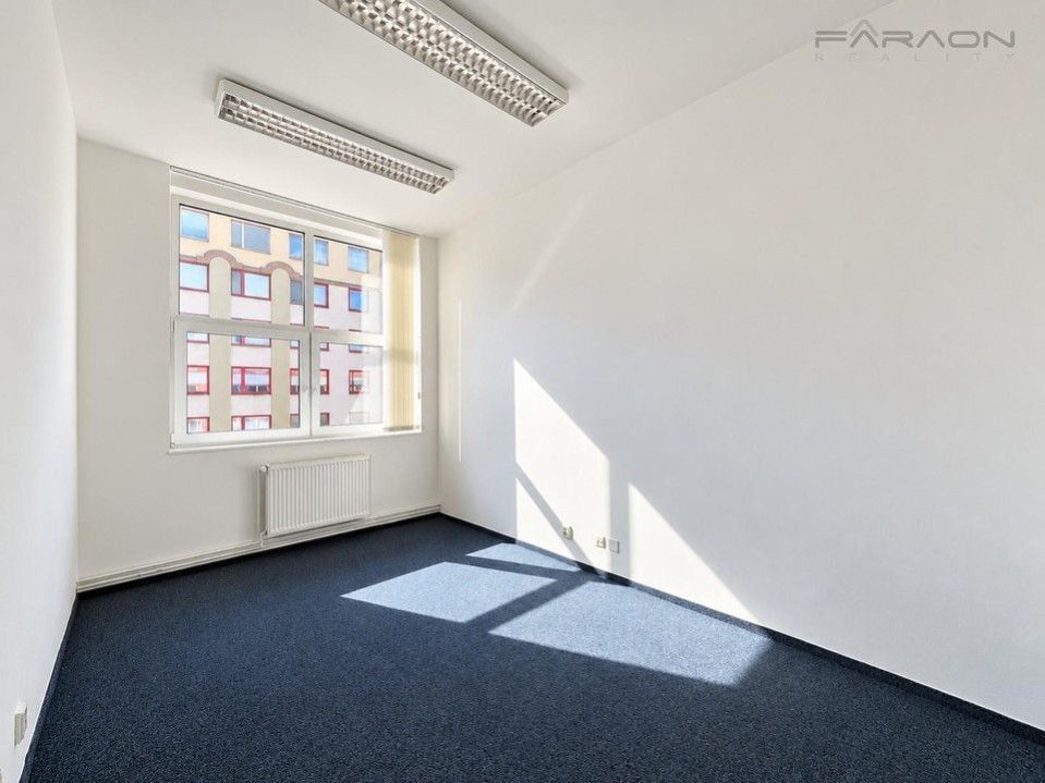 Kancelář · 18 m² · Jana Růžičky, Praha - 4