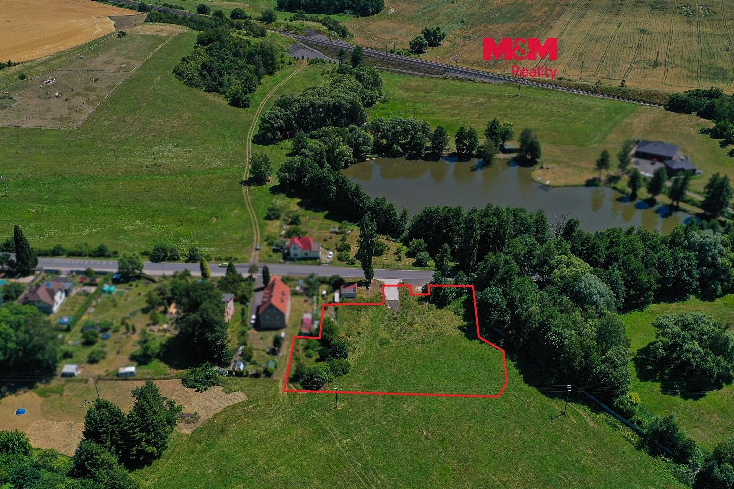 Pozemek pro bydlení, 3 701 m²