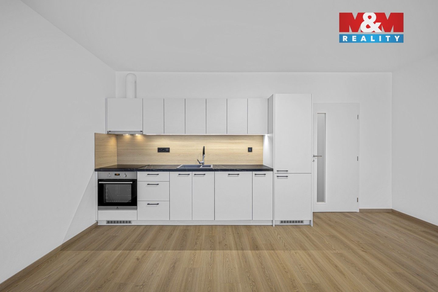 Pronájem byt 1+kk - Antonína Petrofa, Hradec Králové, 32 m²