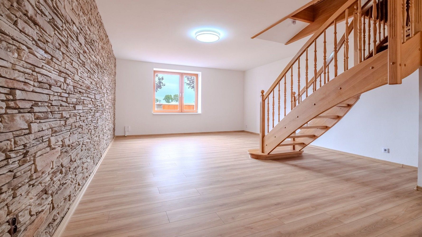 Prodej rodinný dům - Vrbčany, okres Kolín, Středočeský kraj, 181 m² - 5