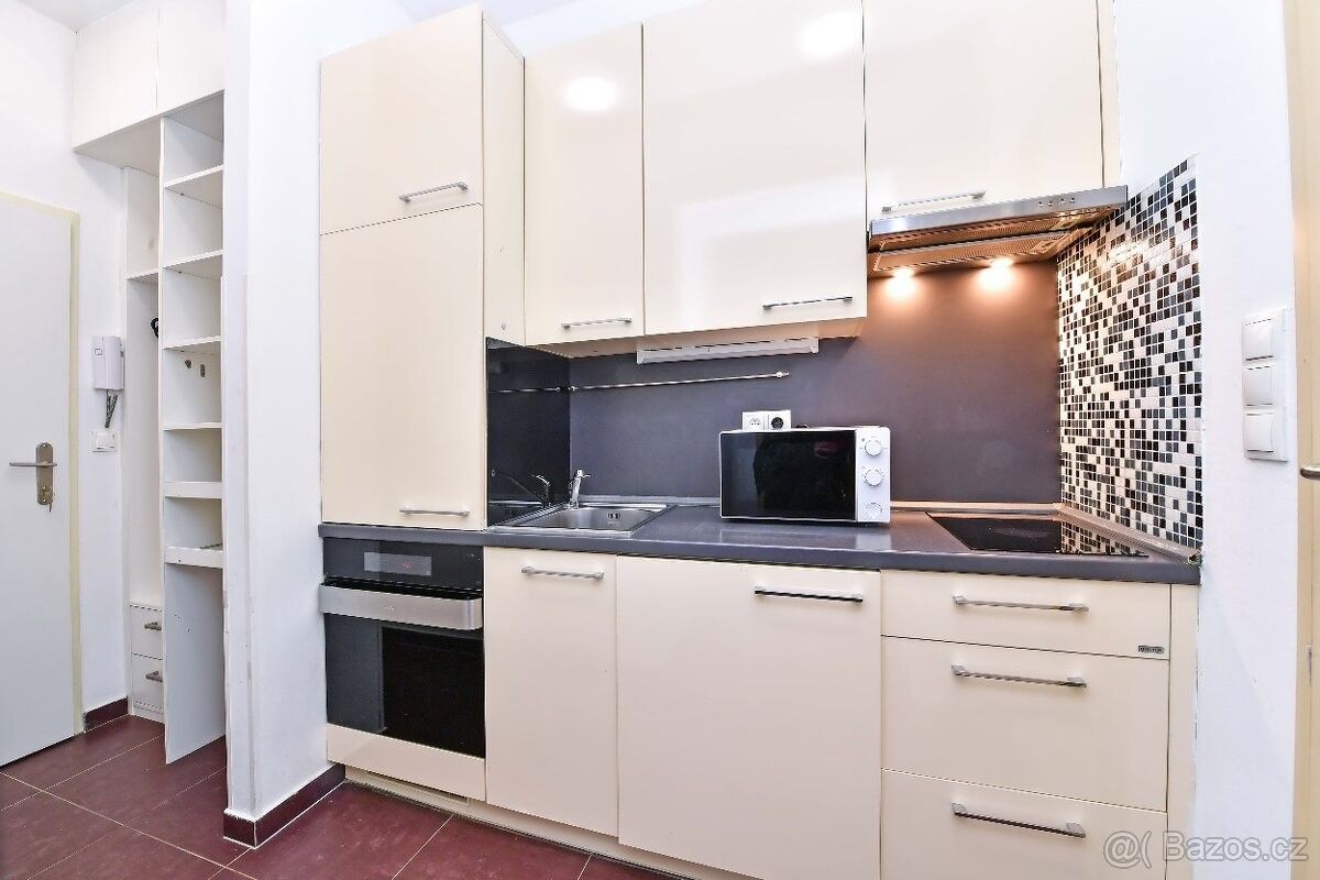 Pronájem byt - Praha, 120 00