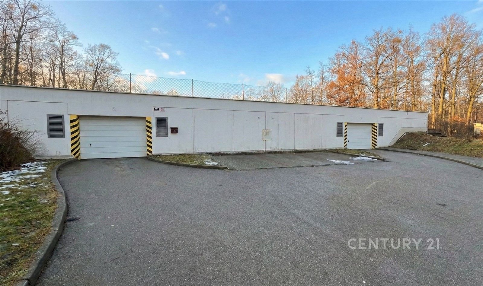 Garáže, Bellova 914, Brno, 15 m²