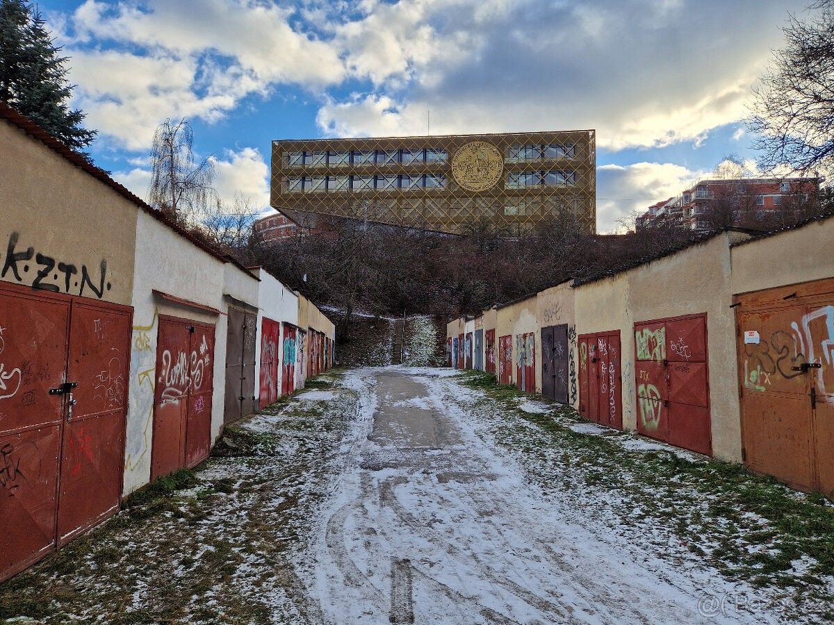 Prodej garáž - Praha, 158 00