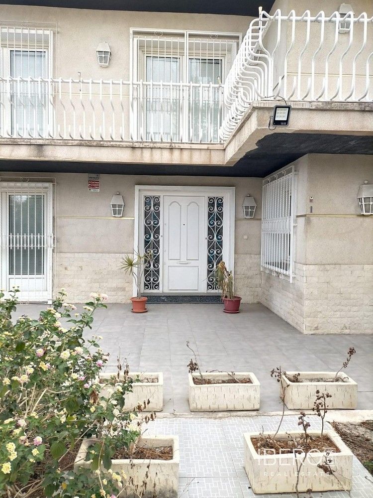 Prodej rodinný dům - Orihuela, ES, 266 m² - 5