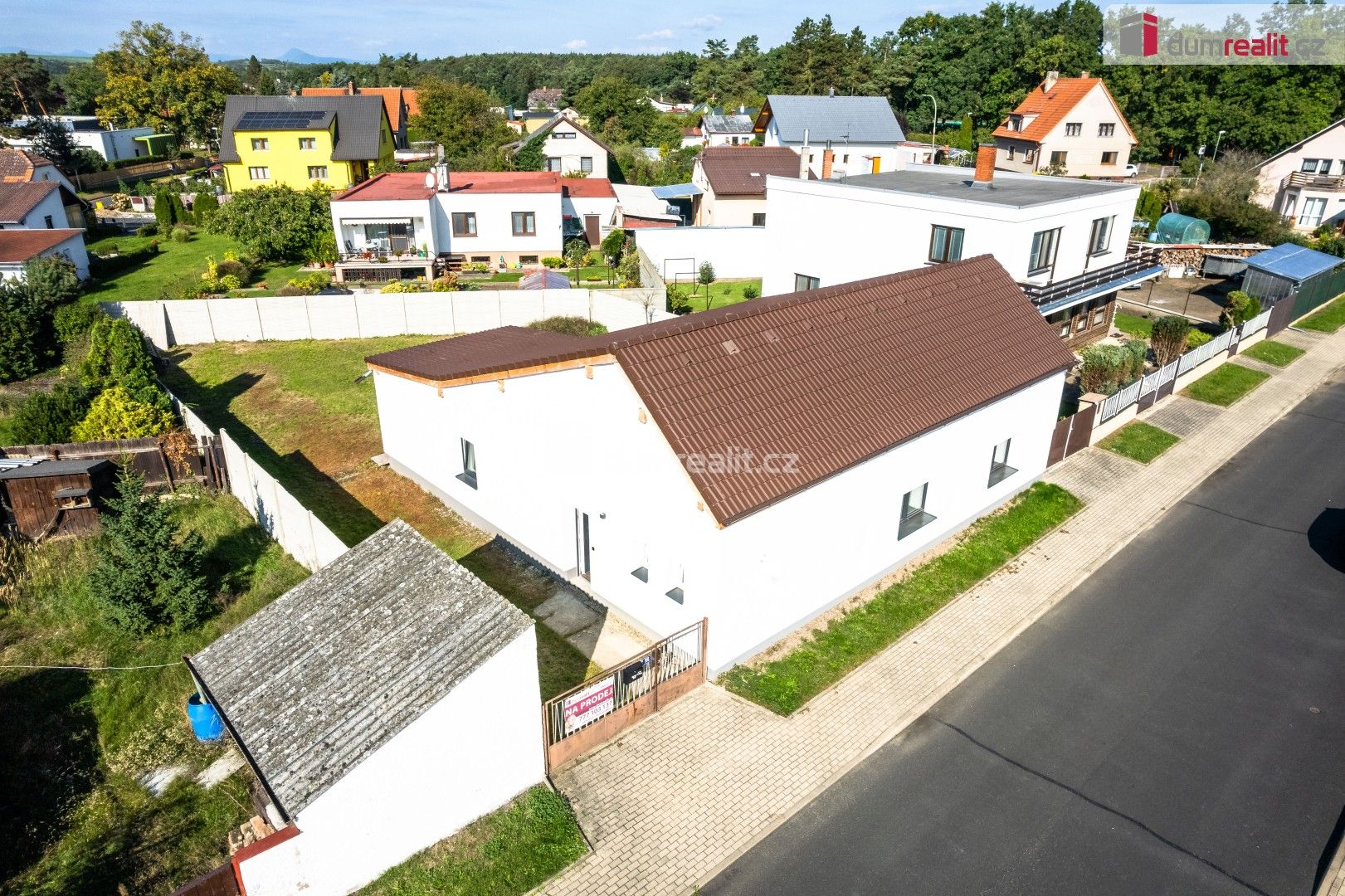 Rodinné domy, Vetelská, Vědomice, 460 m² - 1