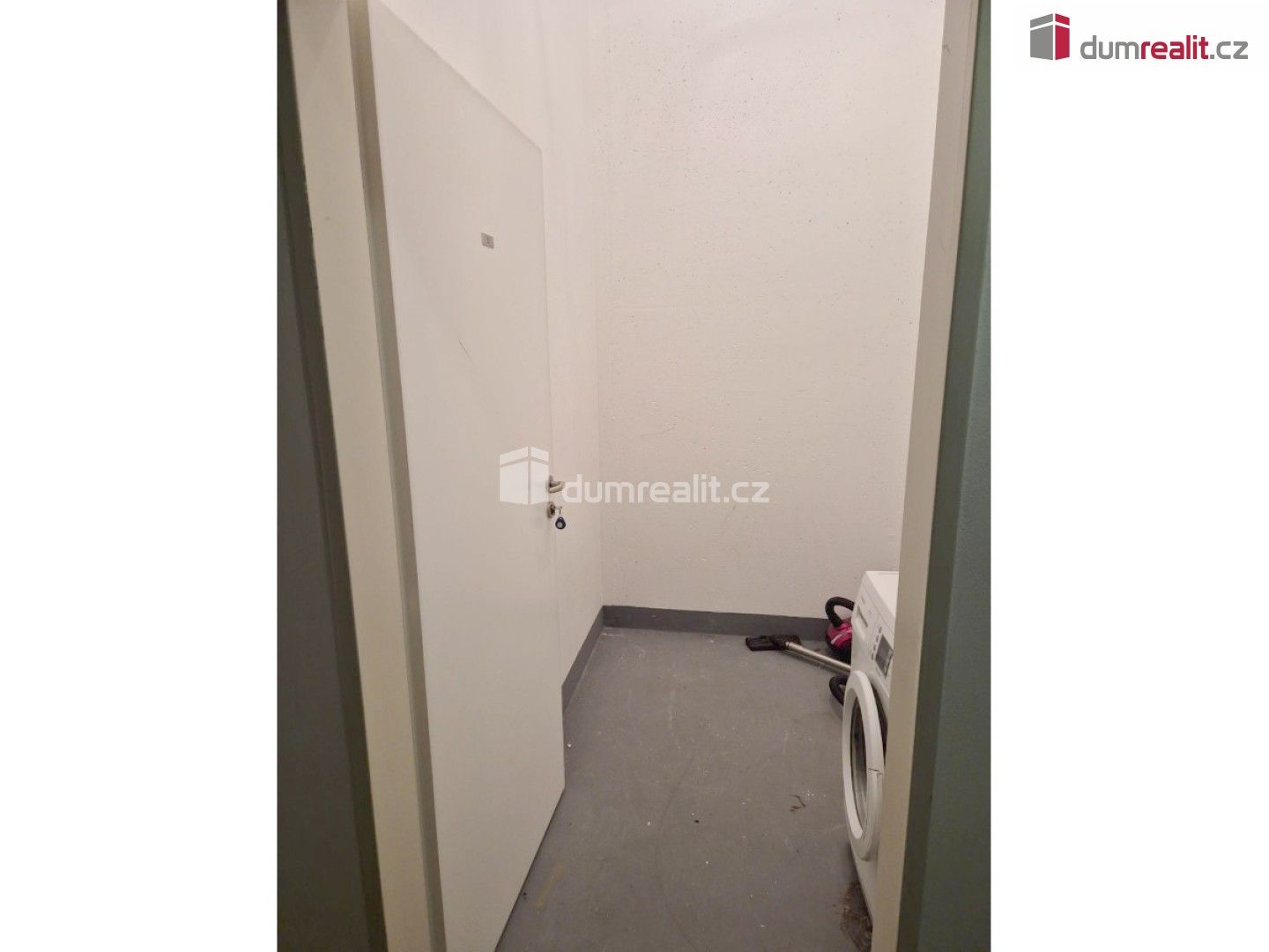 Pronájem garáž - Pitterova, Praha, 3 m²